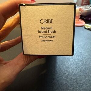 Oribe Medium Round Brush - NIB